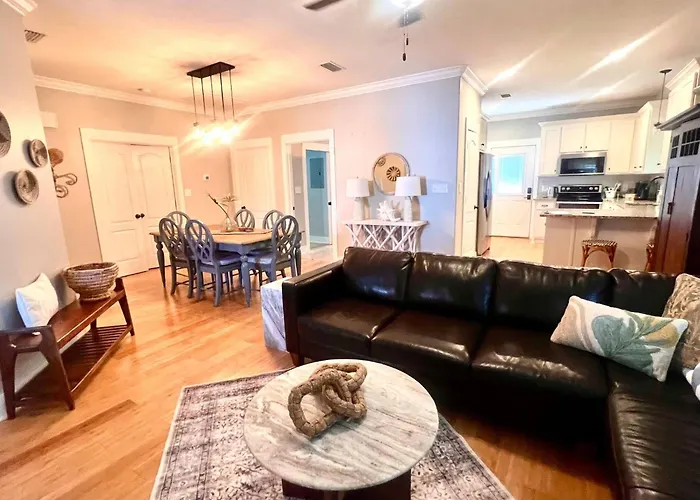 Tranquil House With Private Entrance Holiday home *